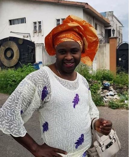 See Actor Femi Adebayo Dressed As A Beautiful Woman On Set (Photo)