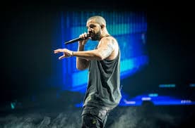 There's a new BEEF in hip hop, and it's between Drake and Kanye West. AndDrake is coming out firing shots. At Drake's concert last night, he Blasted Yeezy for "flopping". Drake was performing hit hit song Know Yourself, and he switched out a few lyrics - and used the phrase "Kanye Flopped.&qu