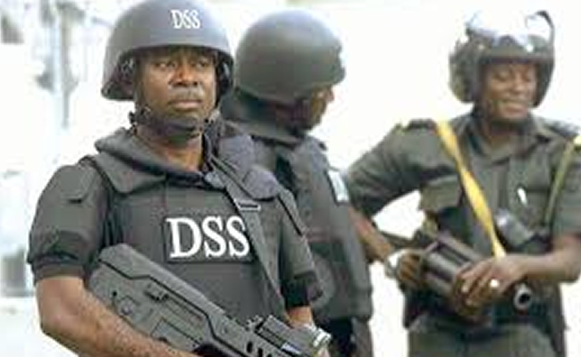 DSS team arrest suspected kidnappers with military uniforms in Plateau