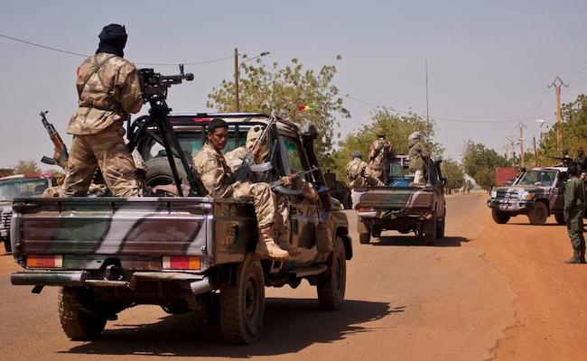 Bomb blast in Mali, 4 soldiers feared dead