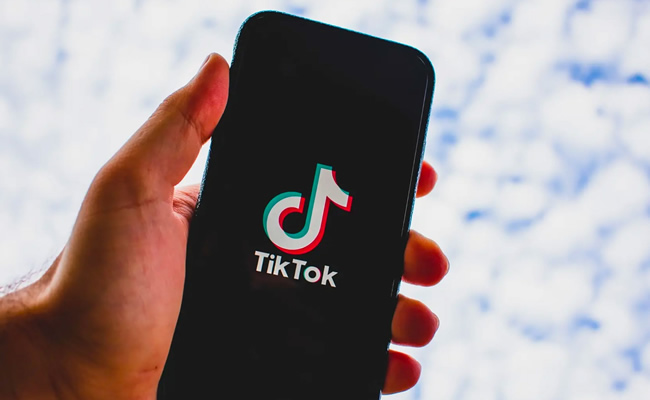 TikTok warns parents over viral suicide video