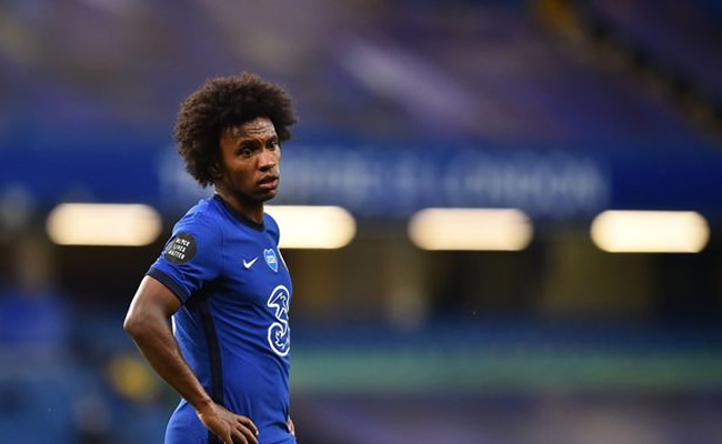 Arsenal close in on Willian