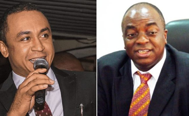 Daddy Freeze finally apologizes to Bishop Oyedepo [VIDEO]