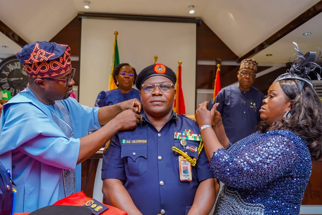 Samuel Adeyemi Olumode, Tunji-Ojo